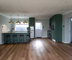 Recent Aspen Vinyl Installation:Â European Oak