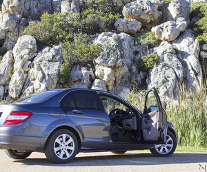 Arrive Safely And On Time With Noreger's Shuttle Services