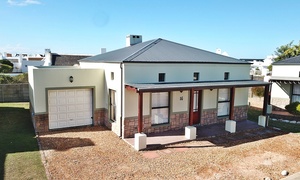 R2,285,000 | 3 Bedroom Gated Estate For Sale in Struisbaai