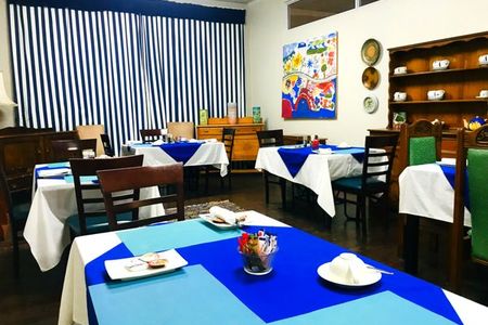 Breakfast table - Athenian Villa -  Xplorioâ„¢ Caledon