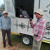 Serving coffee - Soa Se Koffie - Xplorioâ„¢ Greyton