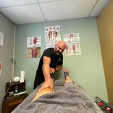 Leg massage before an event - Sports Therapy Gansbaai - Xplorioâ„¢ Gansbaai