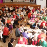 Dames kuier gesellig saam