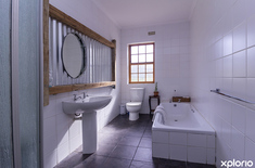 stanford_accommodation_beloftebos_farm_cottages_groenvy_shared_bathroom_1660293568