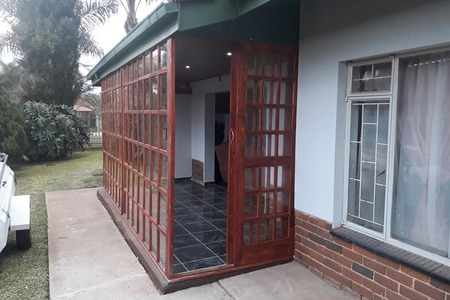 Thunder_wooden_sunroom_1661756655