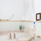 Bathroom In Each Room - Fijnbos Manor - Xplorioâ„¢ Betty's Bay