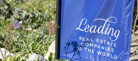 struisbaai_real_estate_agents_chas_everitt_flag_1663253486