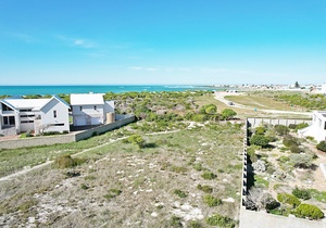 R2,500,000 | 1,286mÂ² Vacant Land For Sale in Struisbaai