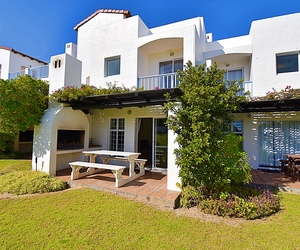 R1,980,000 | 2 Bedroom Apartment For Sale in Struisbaai