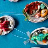 Christmas Decor - Pot en Gieter Gift Basket - Xplorioâ„¢ Gansbaai