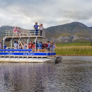 Lady_stanford_boat_on_river_1519734618_1666097568