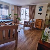 Guest Lounge - Rest and Sea Self-catering - Xplorioâ„¢ Gansbaai