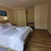 Main Bedroom - Rest and Sea Self-catering - Xplorioâ„¢ Gansbaai