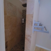 Main En Suite - Rest and Sea Self-catering - Xplorioâ„¢ Gansbaai