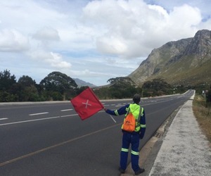 ð—¥ð—˜ð—— ð—™ð—Ÿð—”ð—š ð—ªð—”ð—¥ð—¡ð—œð—¡ð—š: SLOW DOWN ON R44