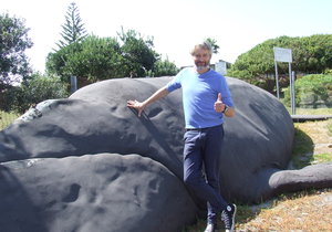 Wally, die Walvis in De KeldersÂ trek â€˜n nuwe baadjie aan