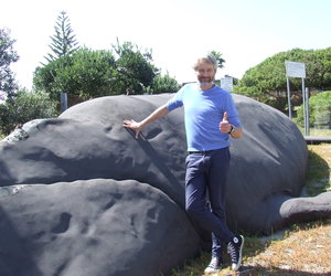 Wally, die Walvis in De KeldersÂ trek â€˜n nuwe baadjie aan
