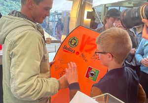 Junior en Mans Lyfplankkampioen:Â Tristan Roberts