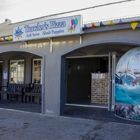 Outside View - Trawlers Pizza - Xplorioâ„¢ Gansbaai 