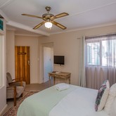 Protea Standard - Saxon Lodge - Xplorioâ„¢ Gansbaai 