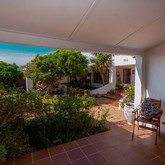 Dolphin Patio - Saxon Lodge - Xplorioâ„¢ Gansbaai 