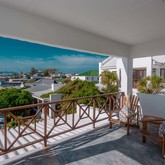 Albatross Patio - Saxon Lodge - Xplorioâ„¢ Gansbaai 